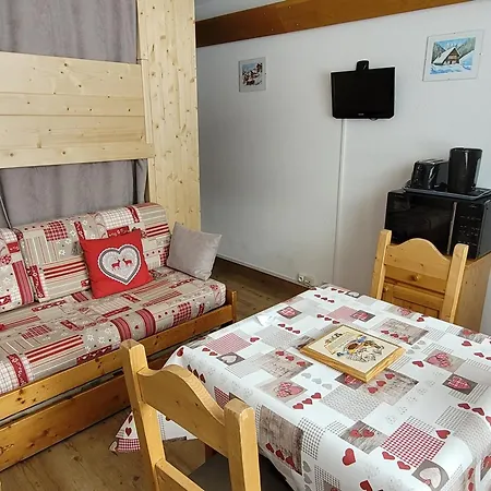 Lumineux 4 Pers, Acces Direct Pistes, Balcon Sud - Fr-1-181-2633 Apartment *